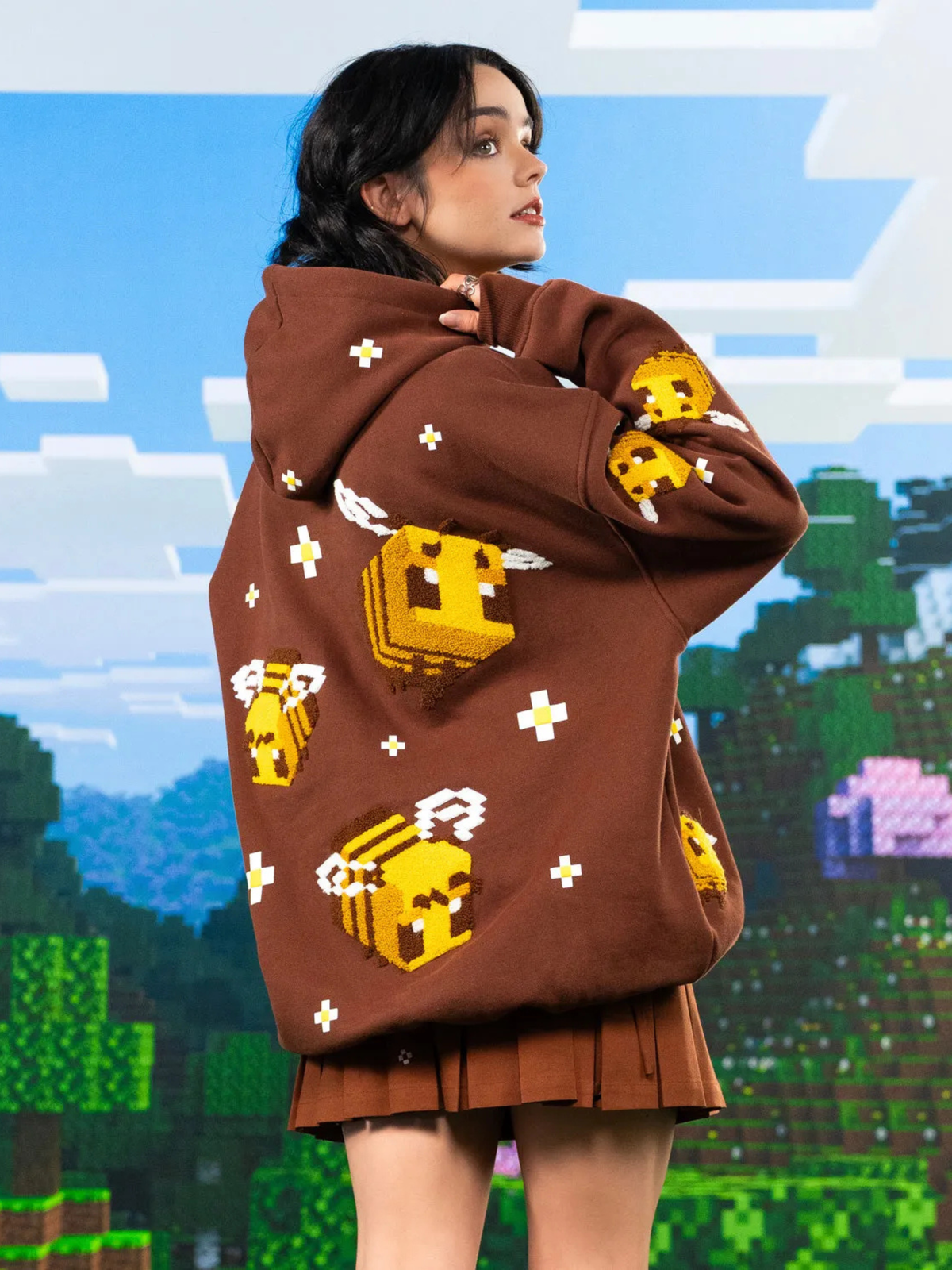 THE BEE HOODIE
